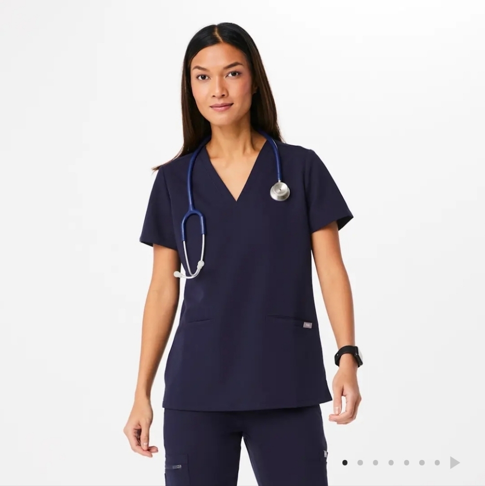 FIGS CASMA 3 POCKET SCRUB TOP NAVY sz SMALL MEDICAL NURSE DENTAL UNIFORM *GUC